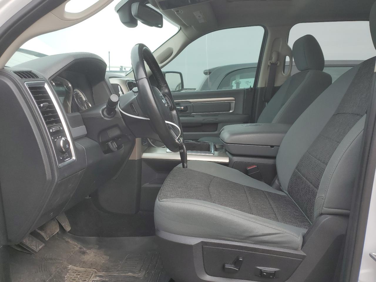 2015 RAM 1500 - Image 7