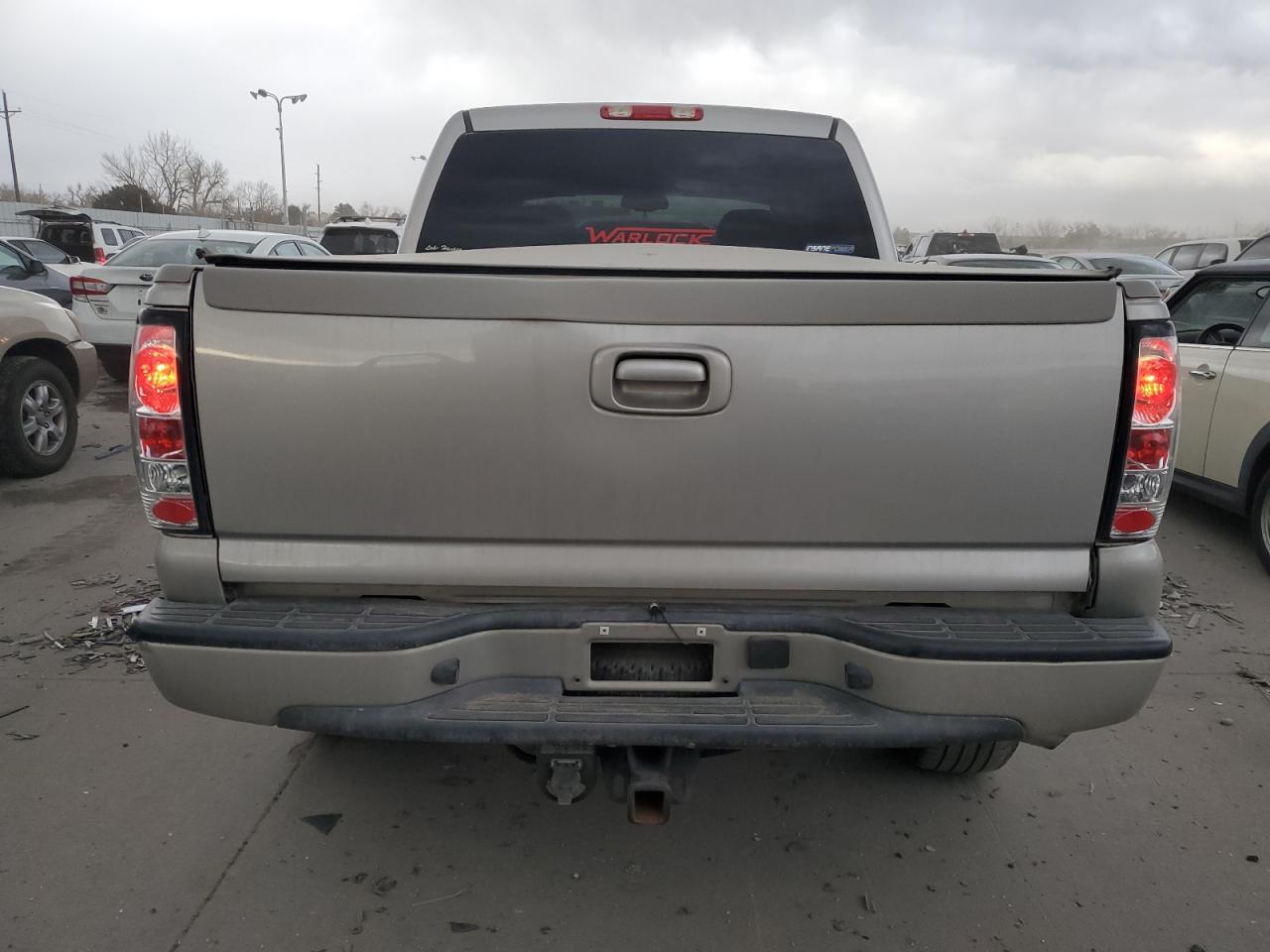 2005 GMC Sierra - Image 6