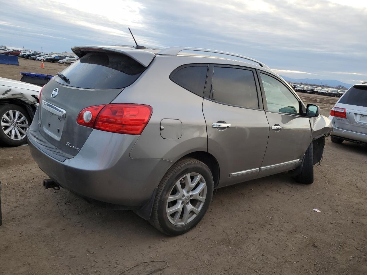 2011 Nissan Rogue - Image 3