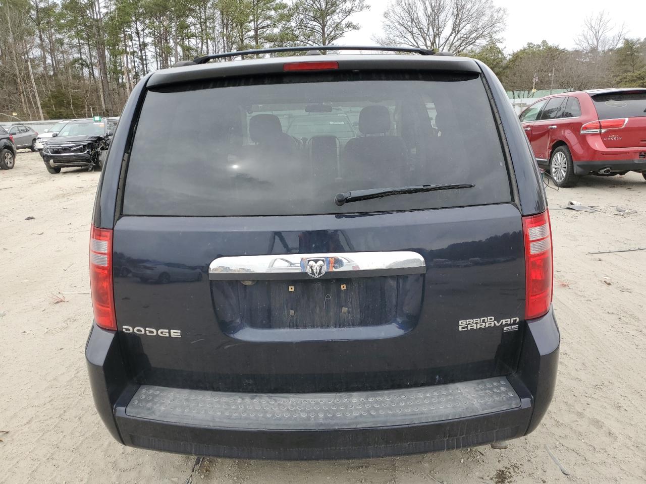 2010 Dodge Caravan - Image 6