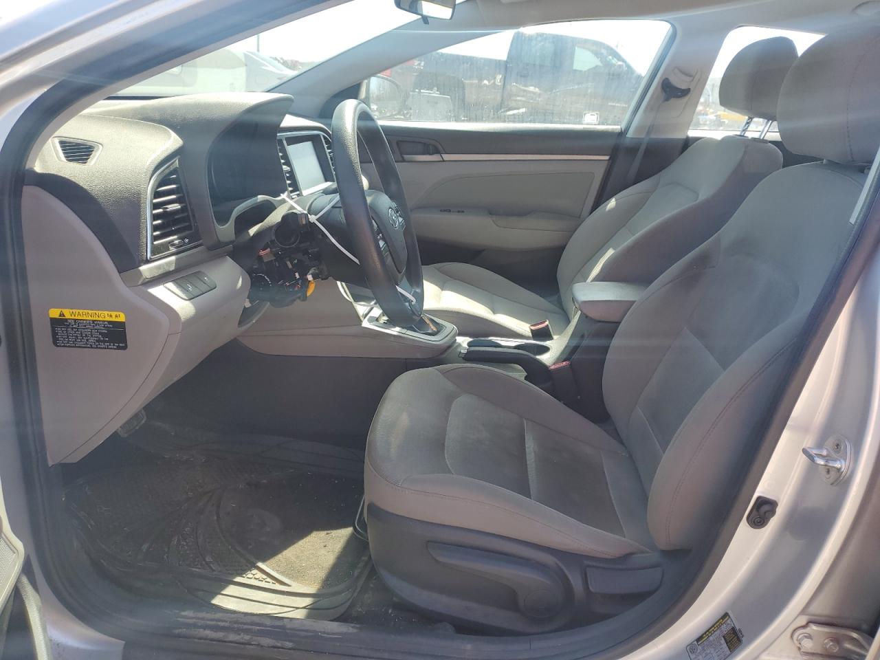 2018 Hyundai Elantra - Image 7