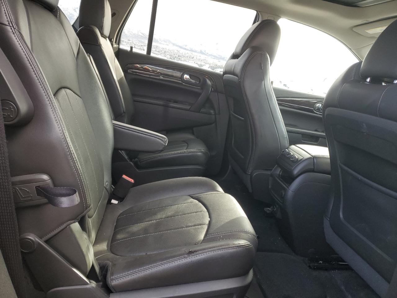 2017 Buick Enclave - Image 11