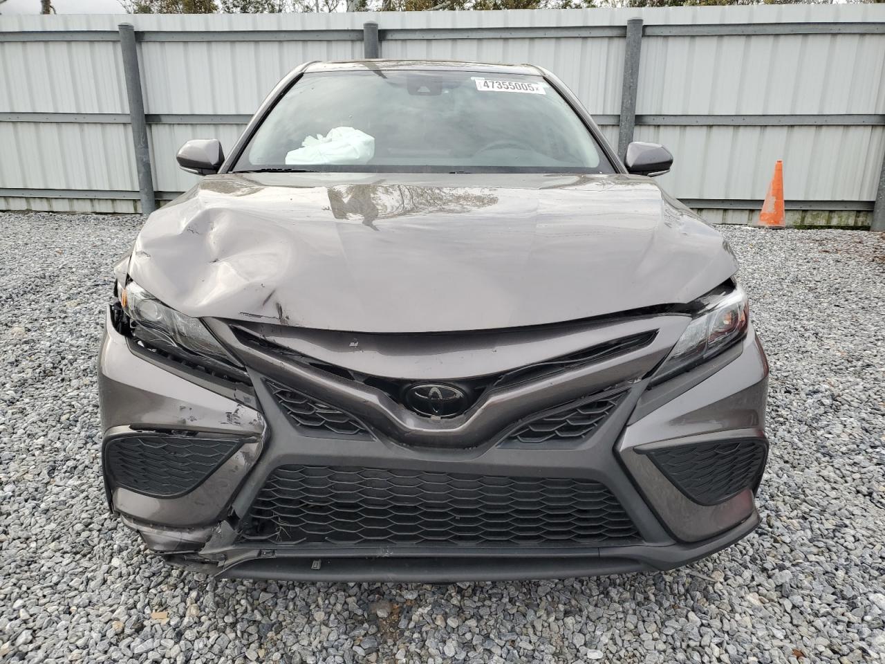 2022 Toyota Camry - Image 5