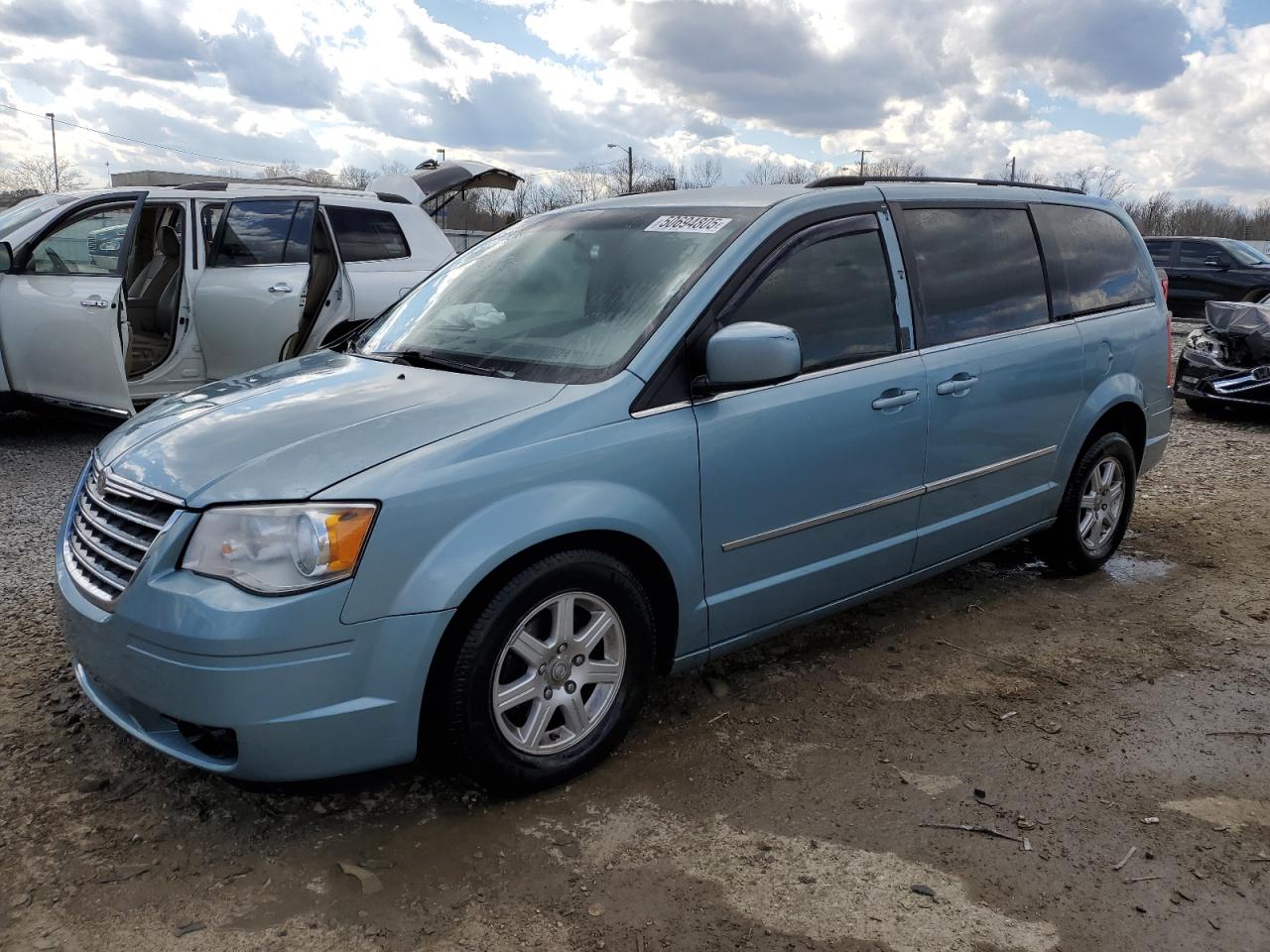 2010 Chrysler Town & Country Touring en Venta en Louisville, KY - Front End