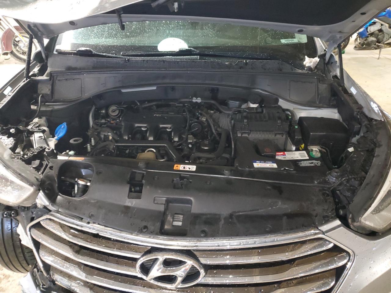 2013 Hyundai Santa Fe - Image 13