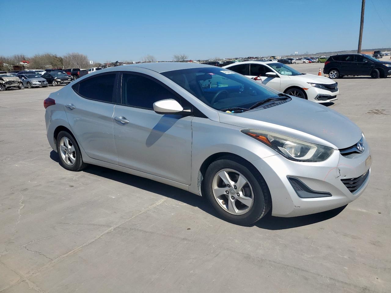 2015 Hyundai Elantra - Image 4