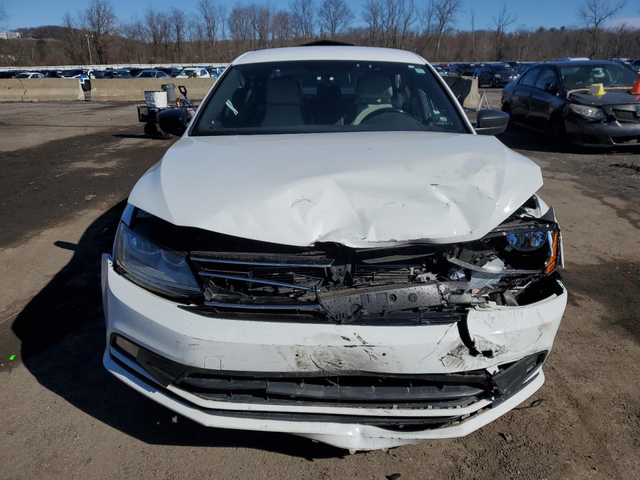 2017 Volkswagen Jetta - Image 5