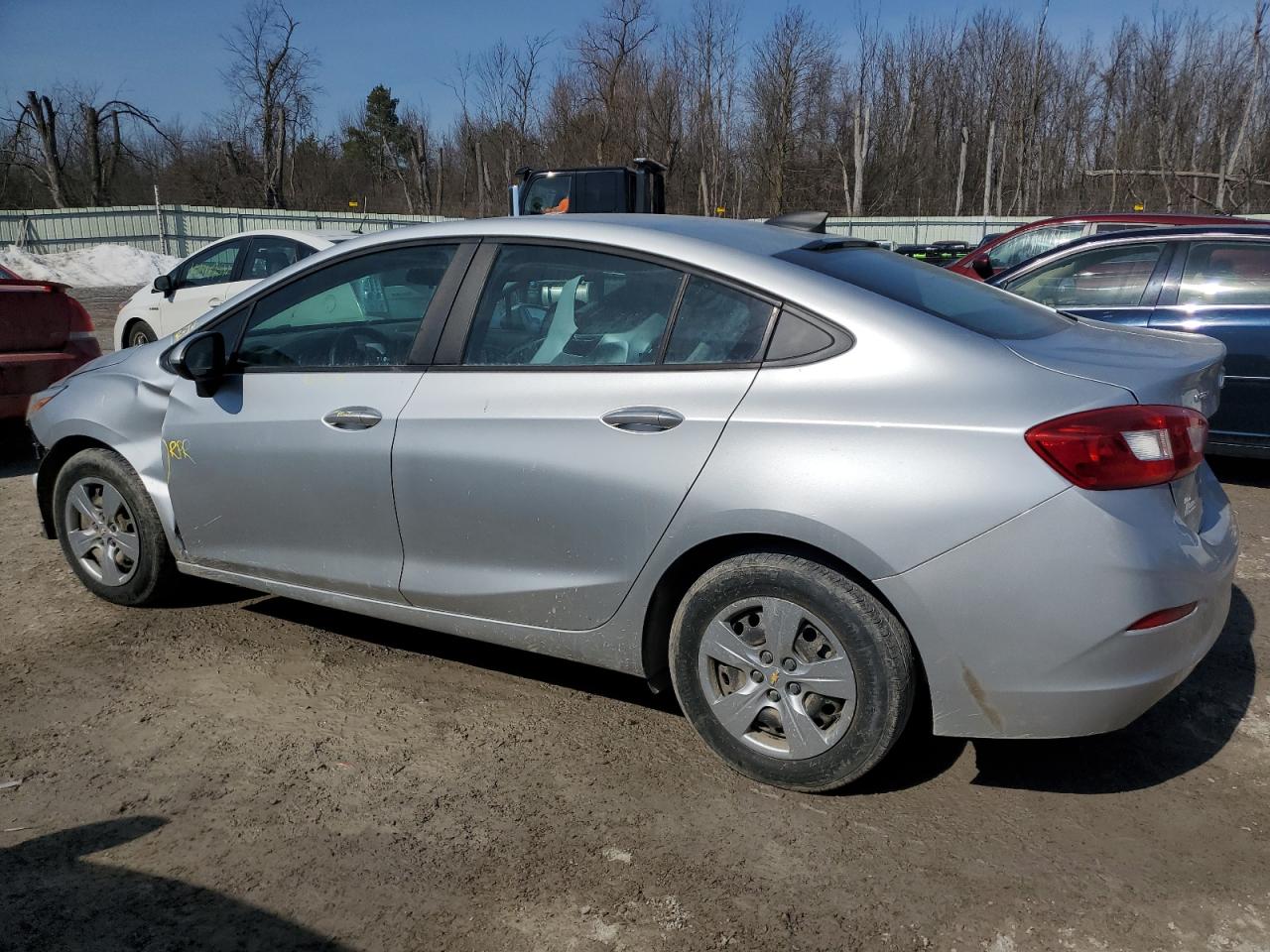 2016 Chevrolet Cruze - Image 2