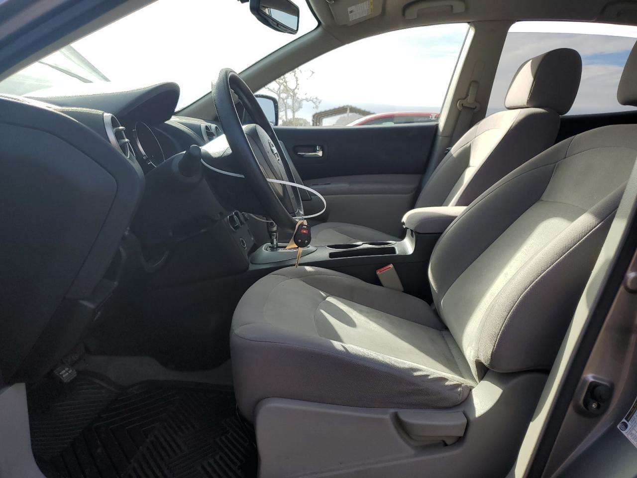 2010 Nissan Rogue - Image 7