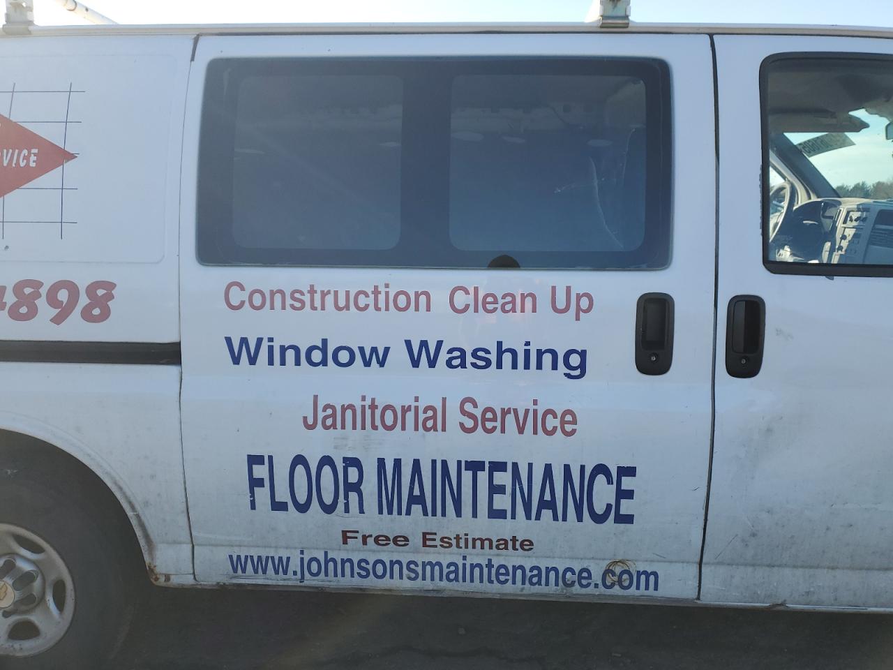2004 Chevrolet Express - Image 11