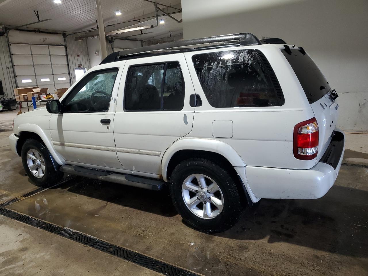 2003 Nissan Pathfinder - Image 2