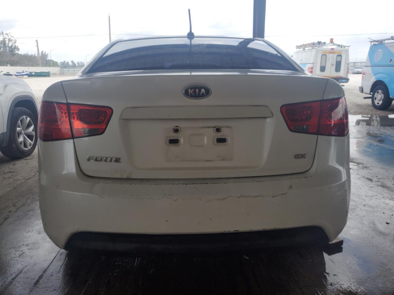 2012 Kia Forte - Image 6