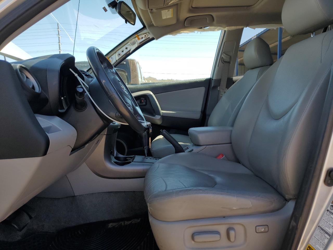 2008 Toyota Rav4 Limited VIN: JTMBK31V585046615 Lot: 50767085