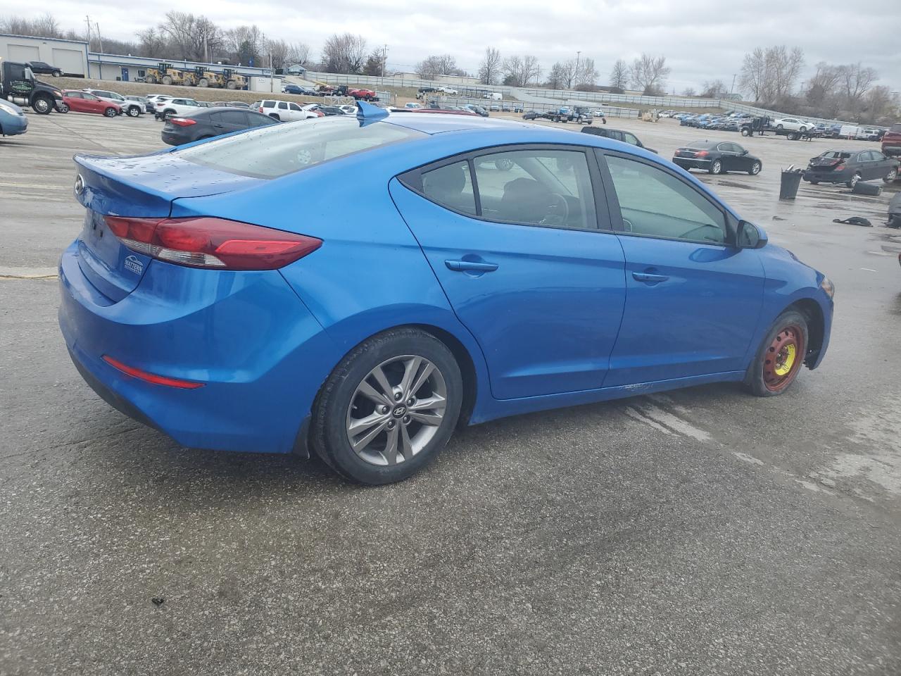 2017 Hyundai Elantra - Image 3