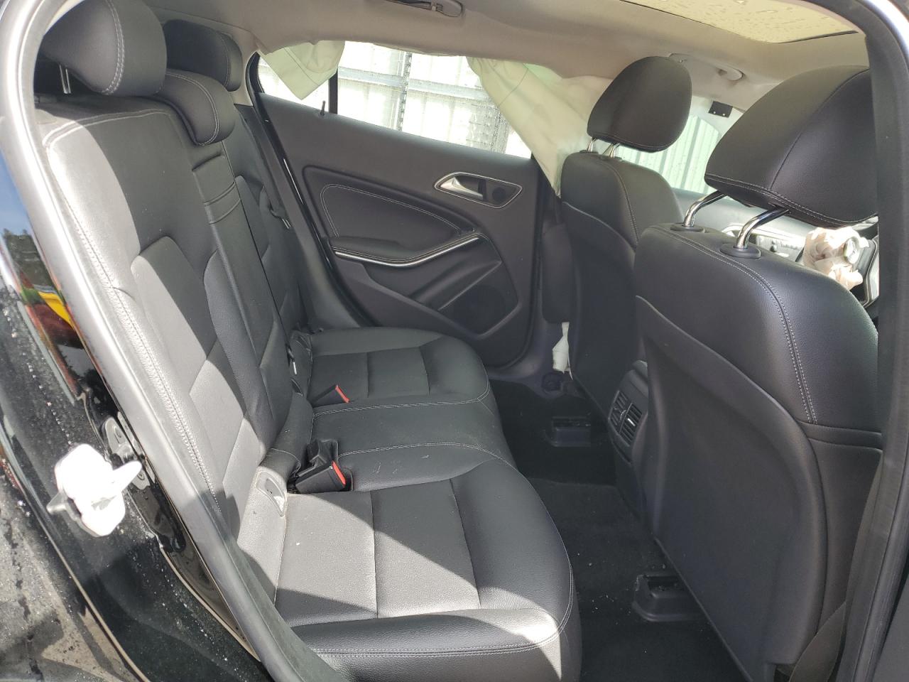 2015 Mercedes-Benz GLA-klasse - Image 11