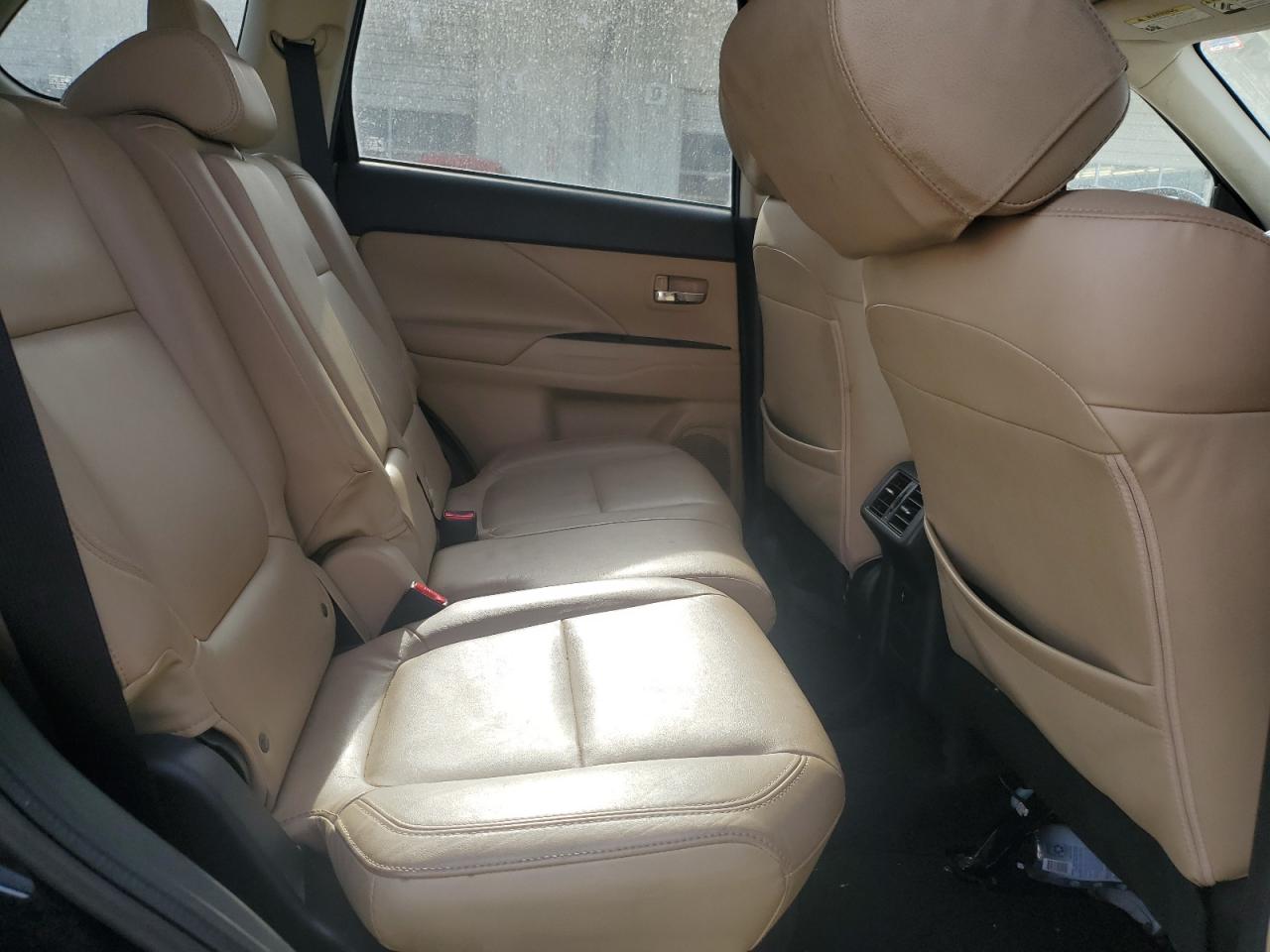 2019 Mitsubishi Outlander - Image 11