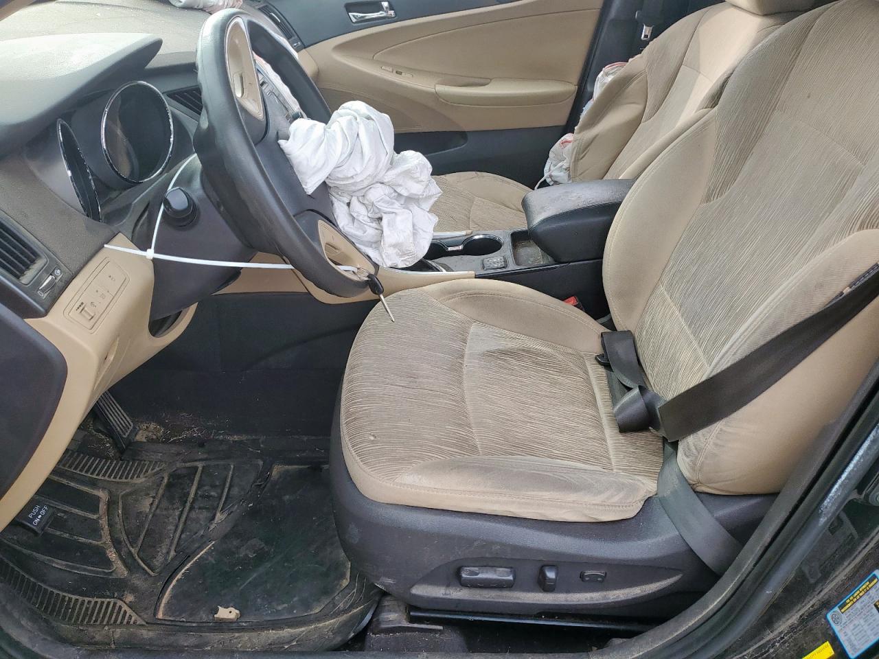 2013 Hyundai Sonata - Image 7