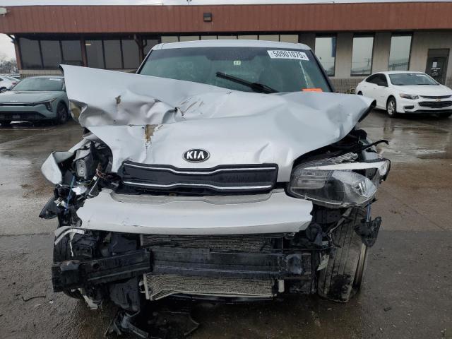  KIA SOUL 2018 Серебристый