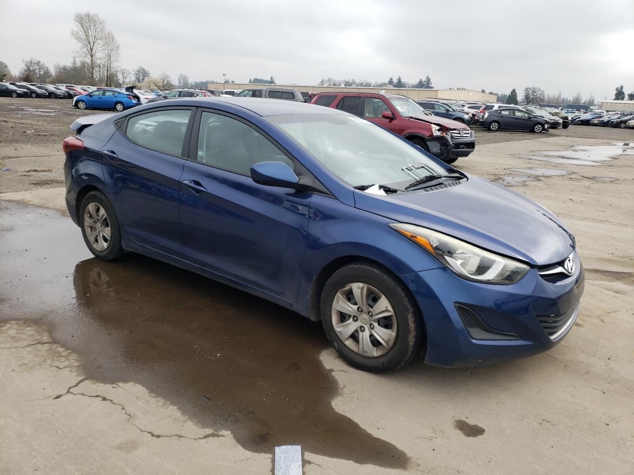 2016 Hyundai Elantra - Image 4