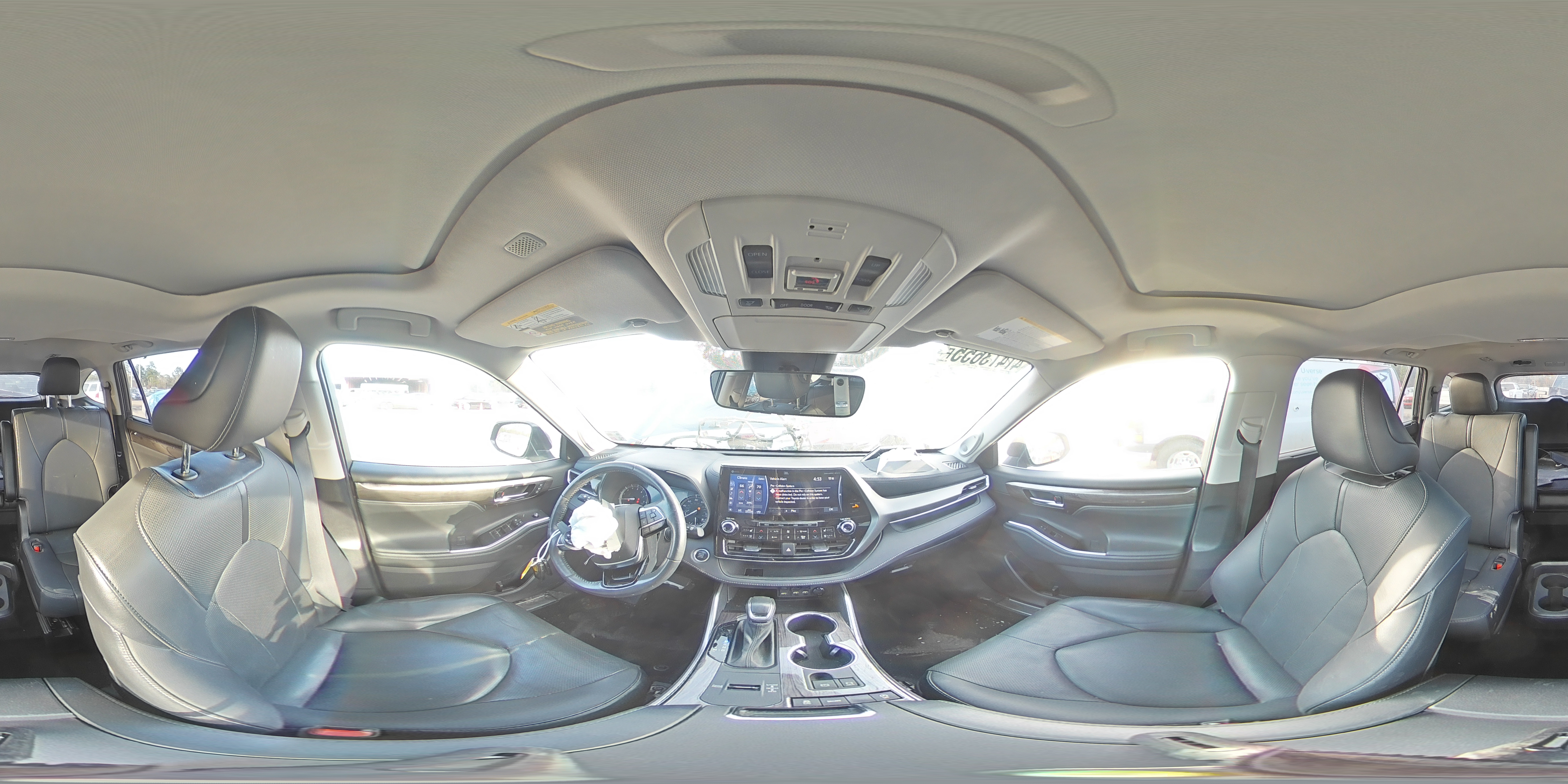 2021 Toyota Highlander - Image 14