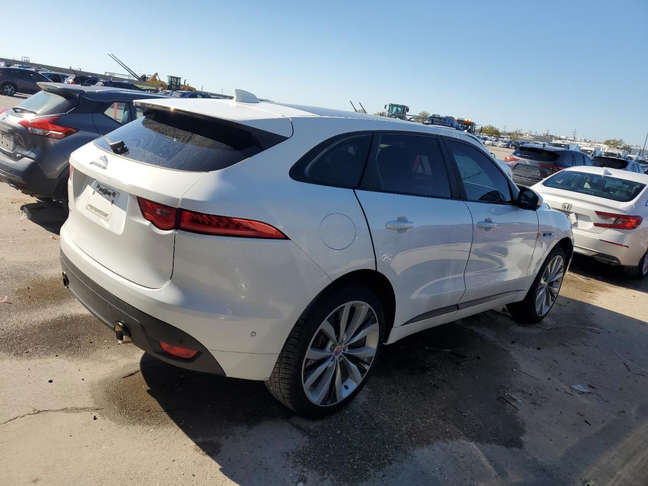 2017 Jaguar F-Pace - Image 3