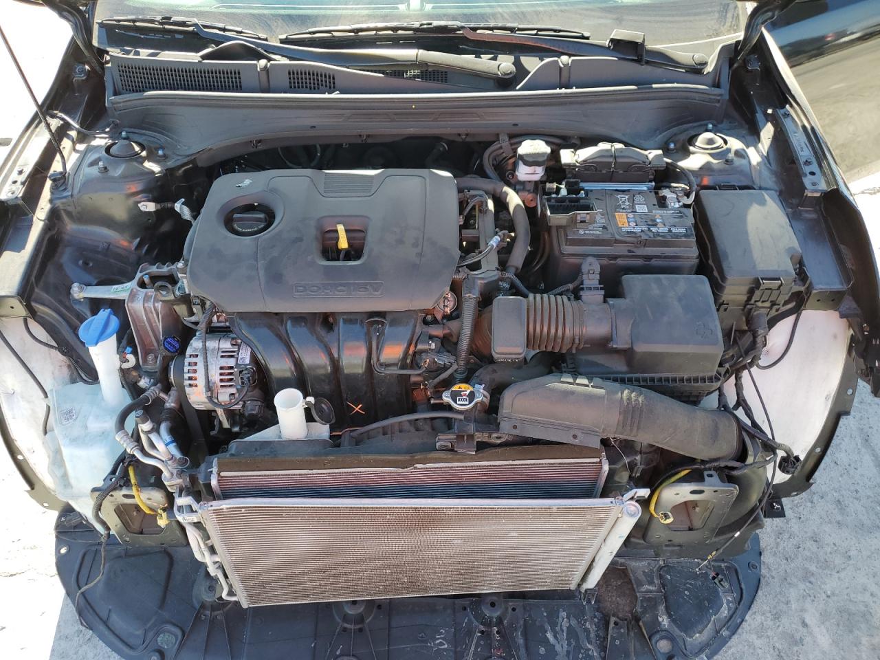 2023 Kia Forte - Image 11