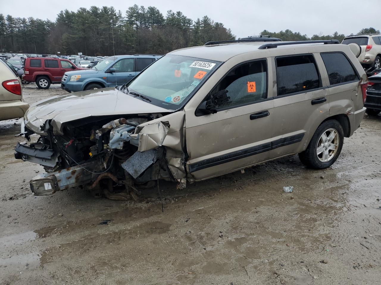 2005 Jeep Grand Cherokee Laredo de vânzare în Mendon, MA - All Over