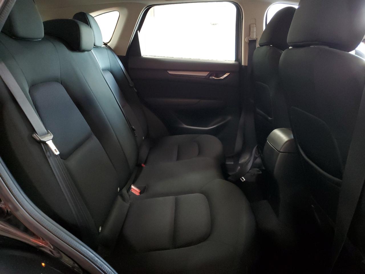 2017 Mazda CX-5 - Image 12