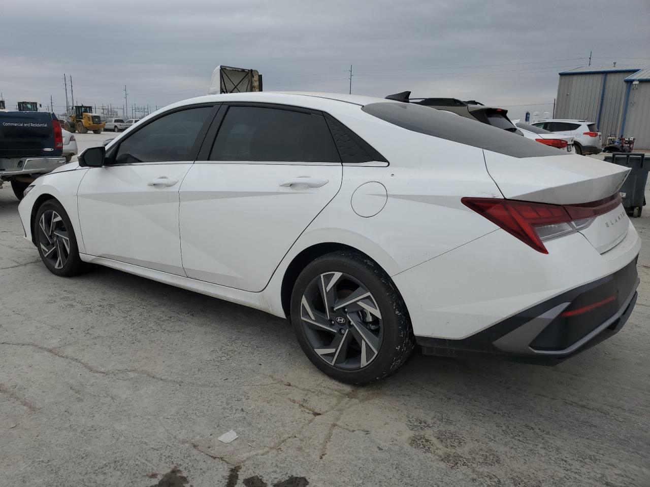 2024 Hyundai Elantra - Image 2