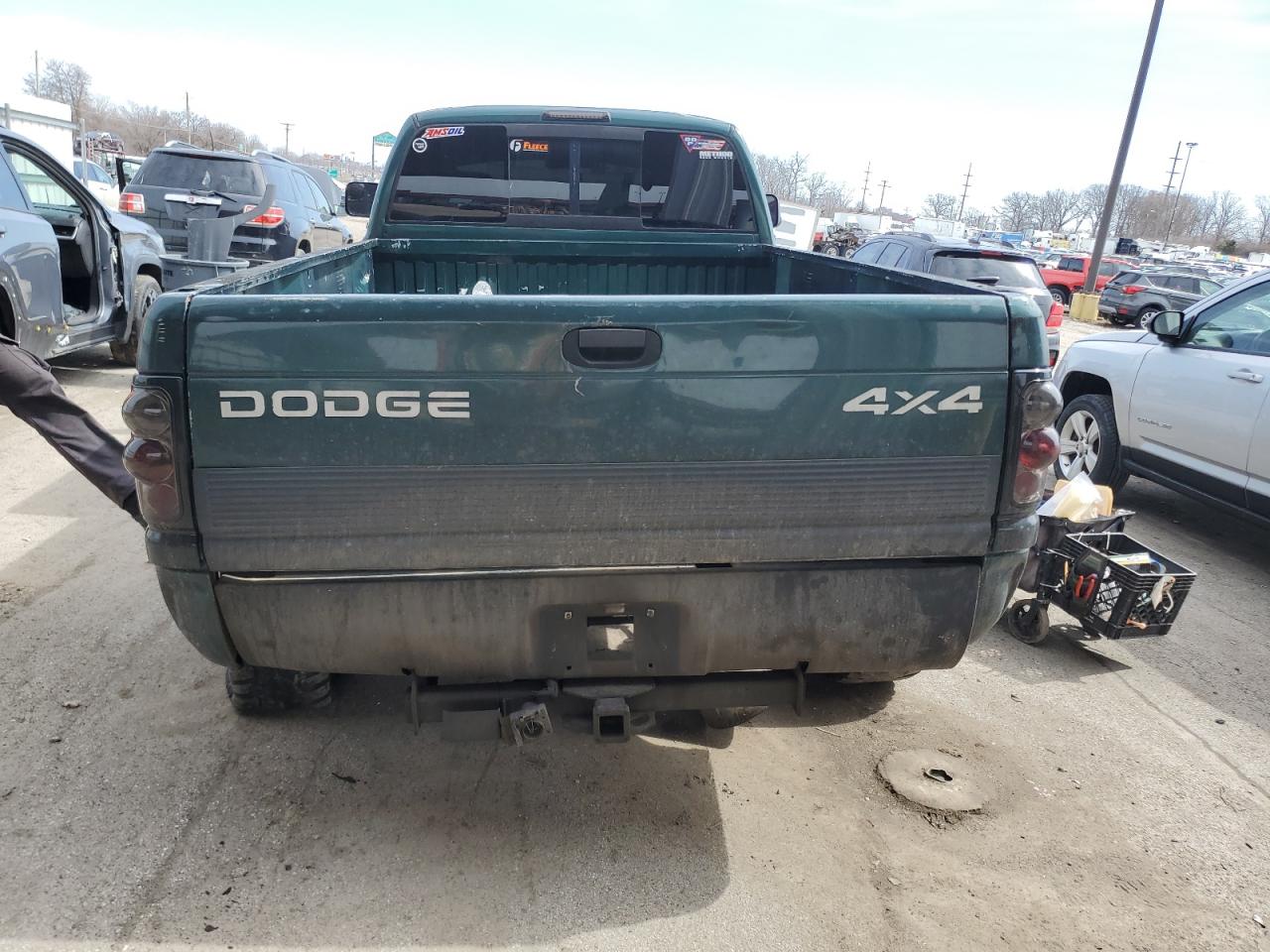 1998 Dodge Ram VIN: 3B7KF226WG193581 Lot: 49373075