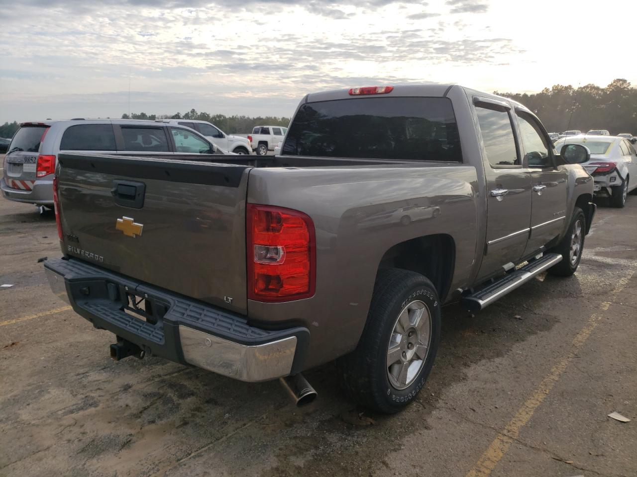 2013 Chevrolet Silverado - Image 3