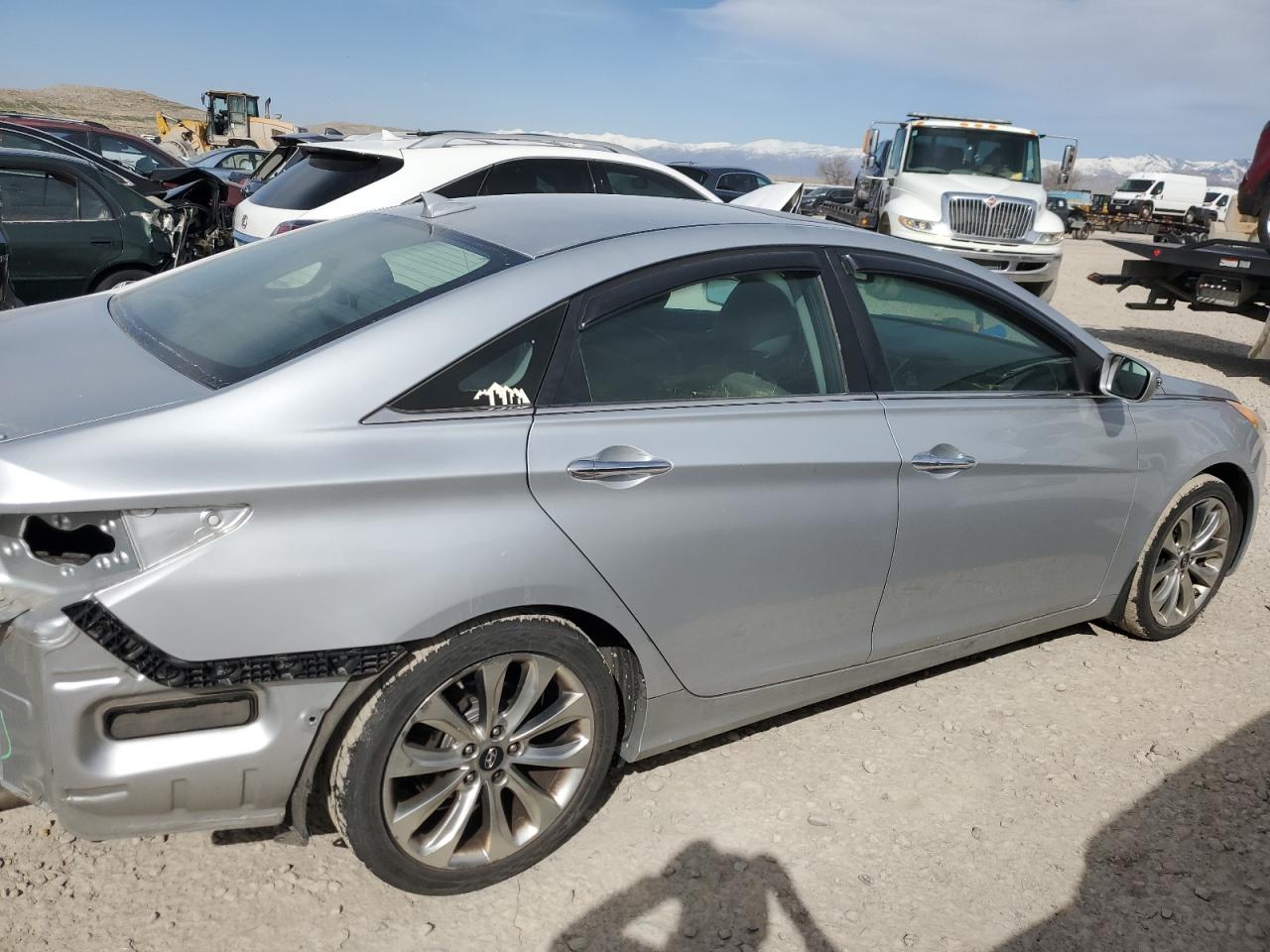 2013 Hyundai Sonata - Image 3