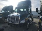 2016 Freightliner Cascadia 113 Semi Truck for Sale in Dyer, IN - Front End