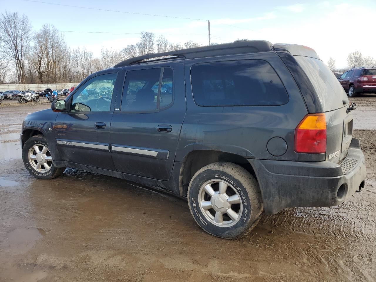 2004 GMC Envoy - Image 2