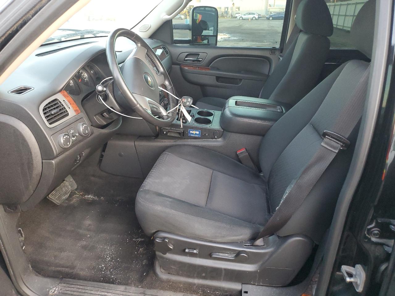 2013 Chevrolet Suburban - Image 7