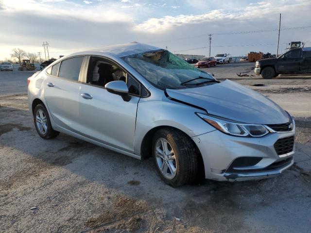 Sedans CHEVROLET CRUZE 2017 Srebrny