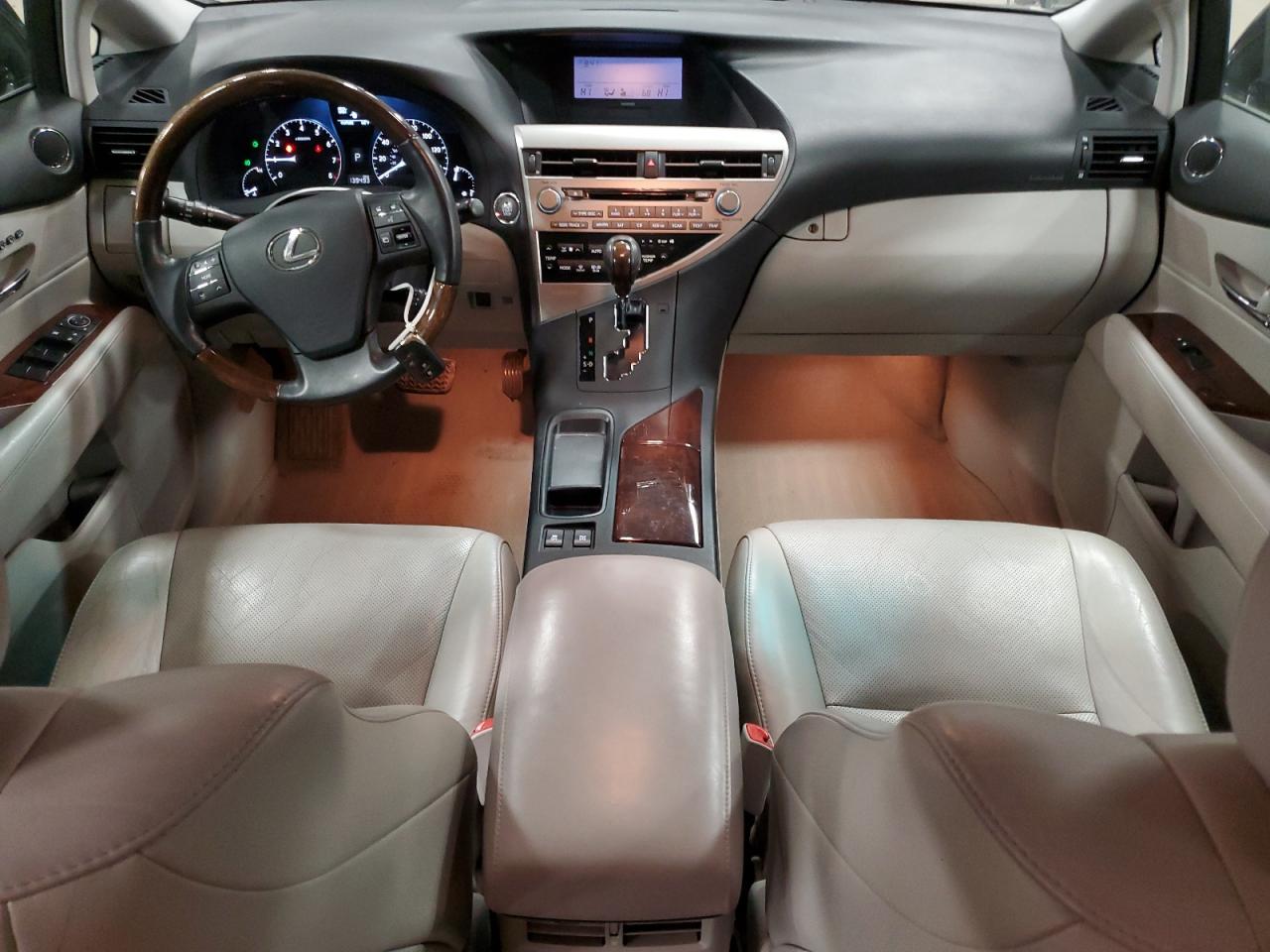 2010 Lexus RX - Image 8
