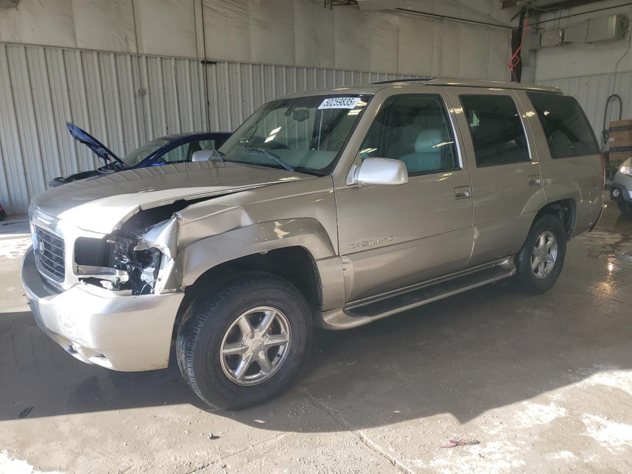 2000 Cadillac Escalade Luxury for Sale in Franklin, WI - Front End