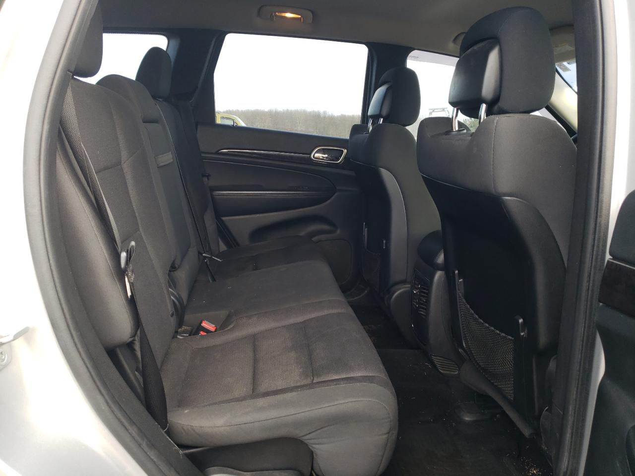 2013 Jeep Grand Cherokee - Image 12