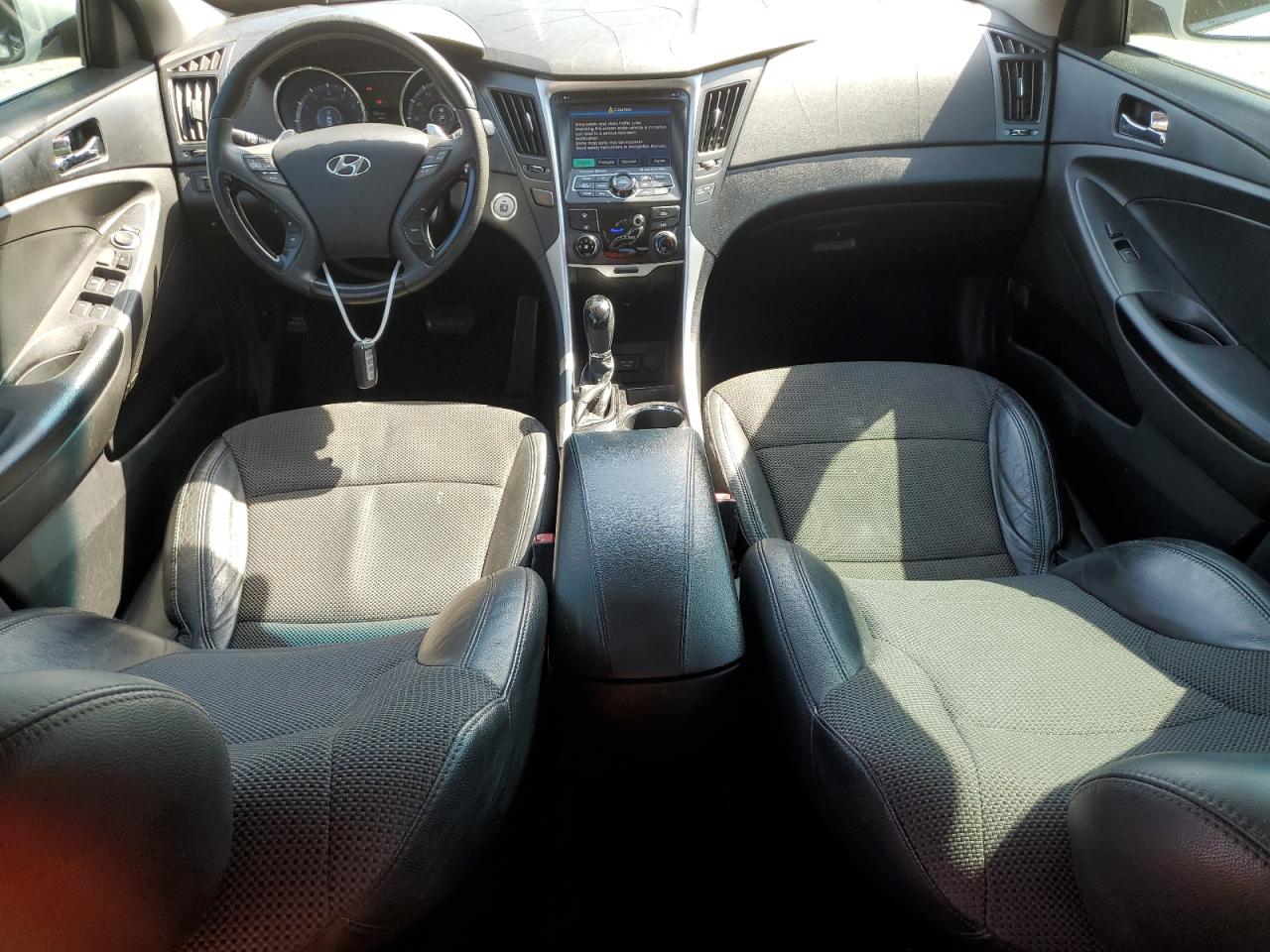 2012 Hyundai Sonata - Image 8