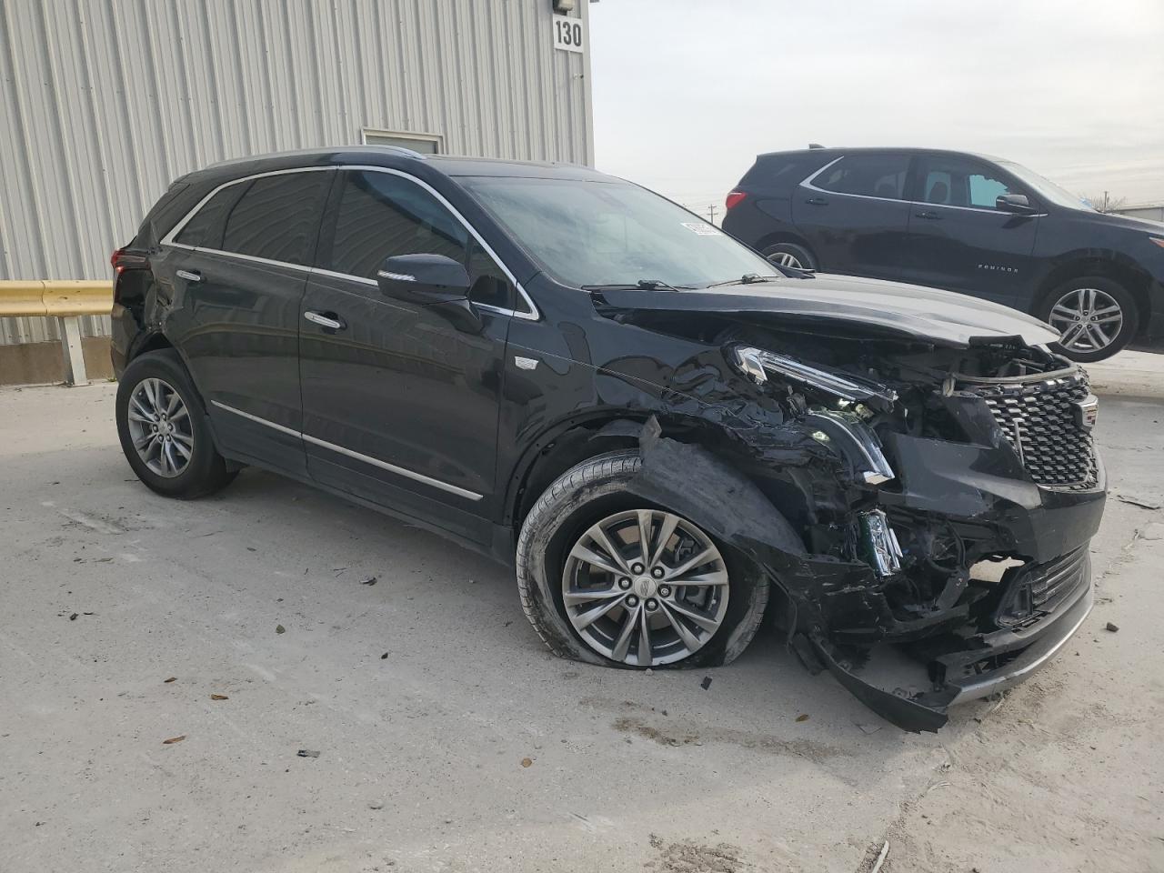 2022 Cadillac XT5 - Image 4