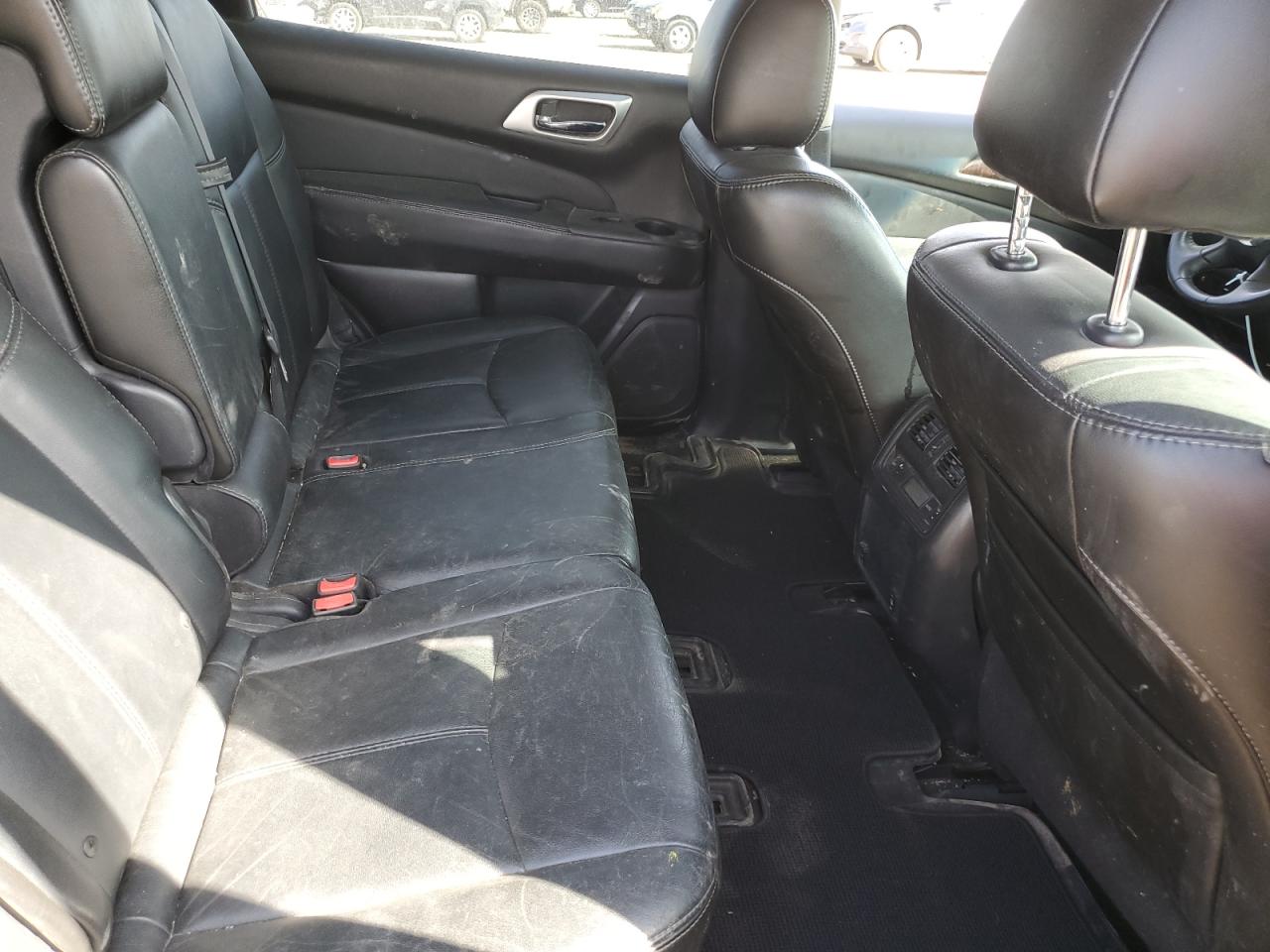 2013 Nissan Pathfinder - Image 11