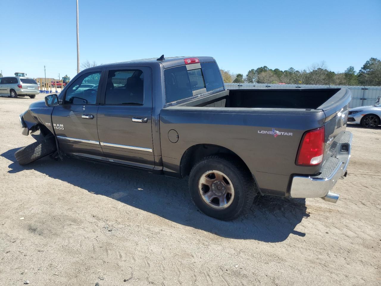 2014 RAM 1500 - Image 2