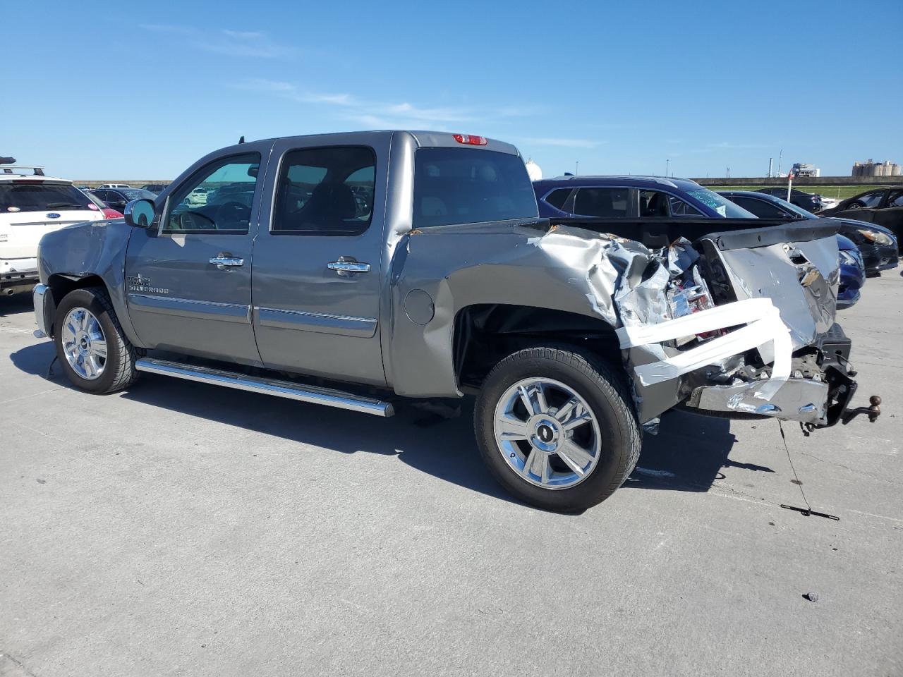 2013 Chevrolet Silverado - Image 2