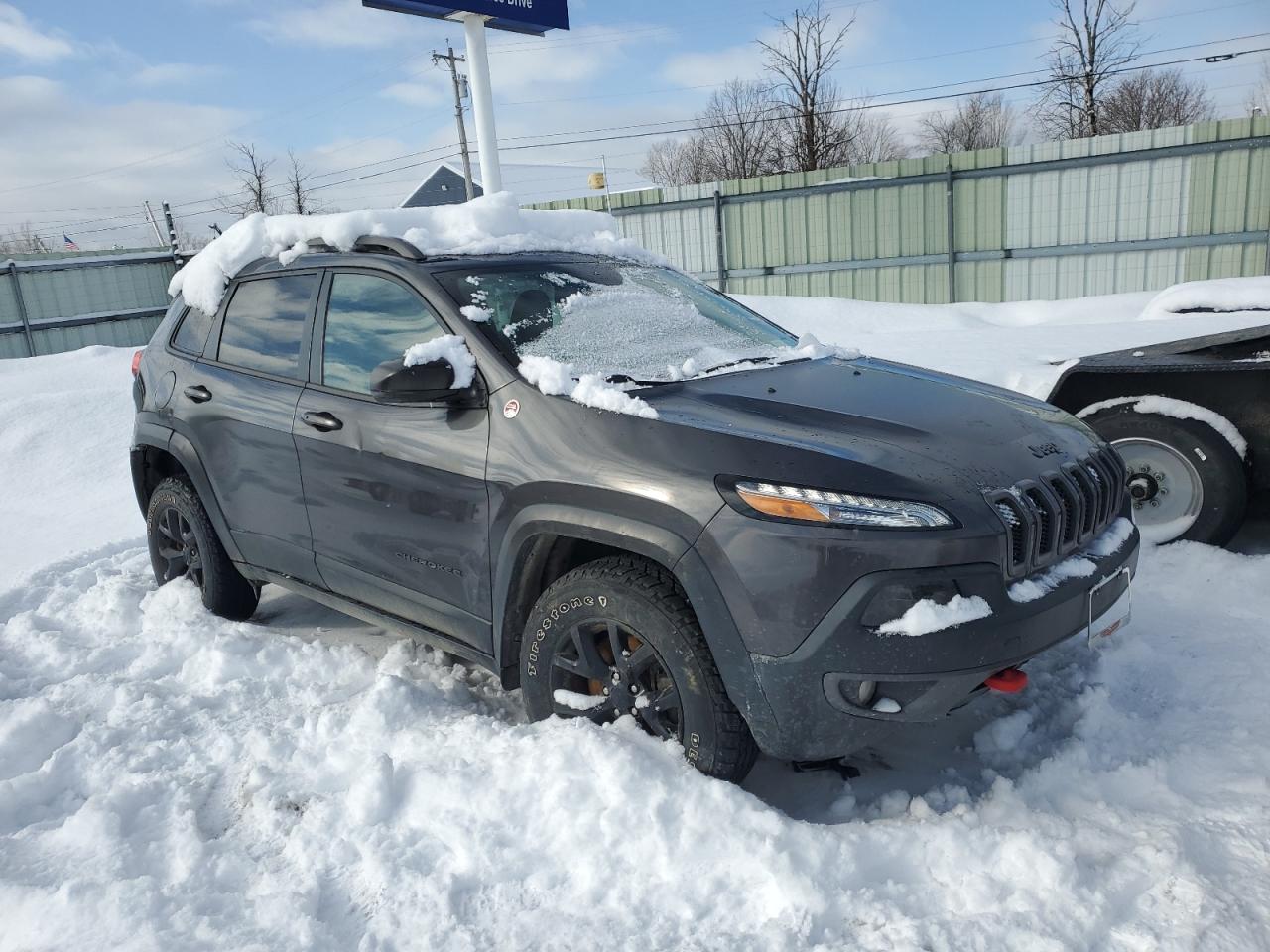 2017 Jeep Cherokee - Image 4