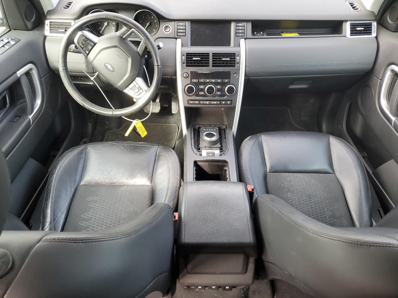 2017 Land Rover Discovery - Image 8