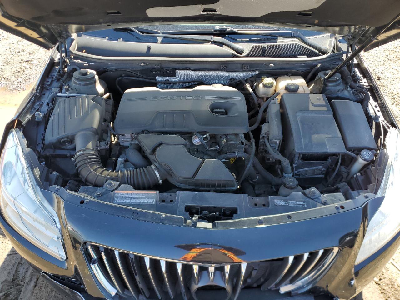 2011 Buick Regal - Image 11