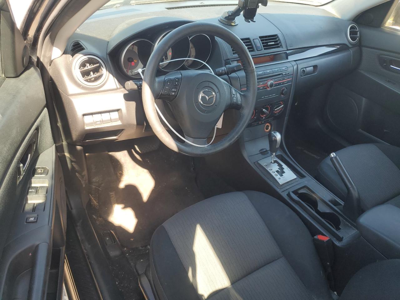 2009 Mazda 3 - Image 8