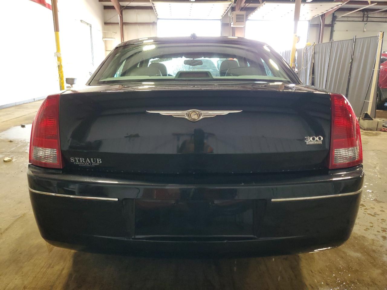 2005 Chrysler 300 - Image 6