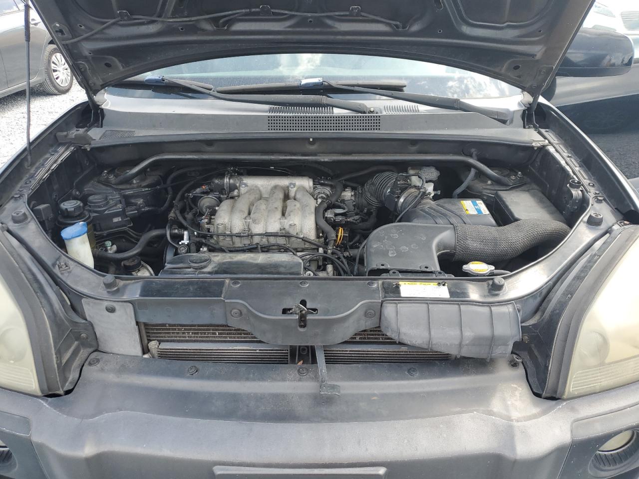 2007 Hyundai Tucson - Image 12
